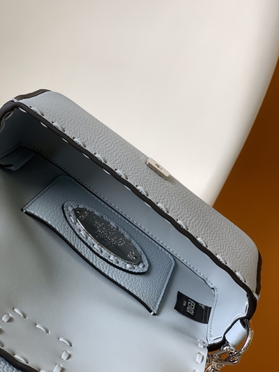 フェンディバッグ細部ディテール